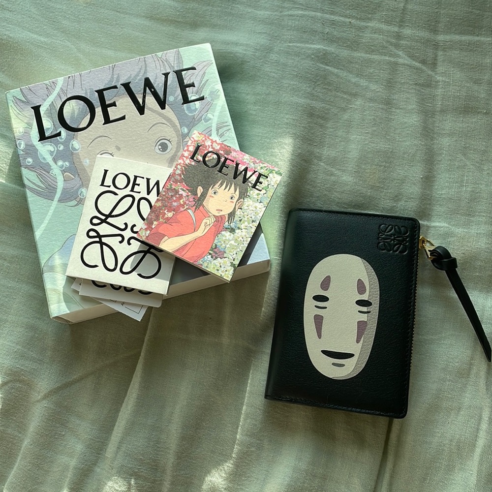 Loewe no face kaonashi wallet